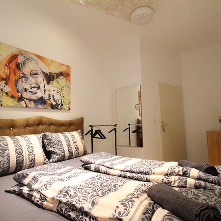 Private Double Bedroom Rf2 Vienna Exterior photo